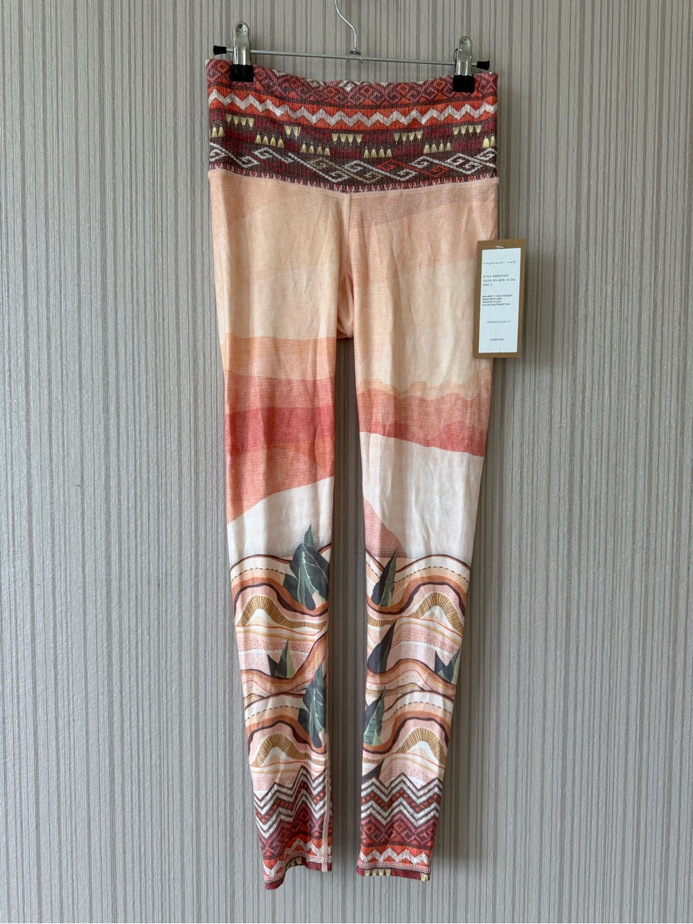 Niyama Sol Pink Orange Patterned Activewear Bottoms - Picture 2 of 4